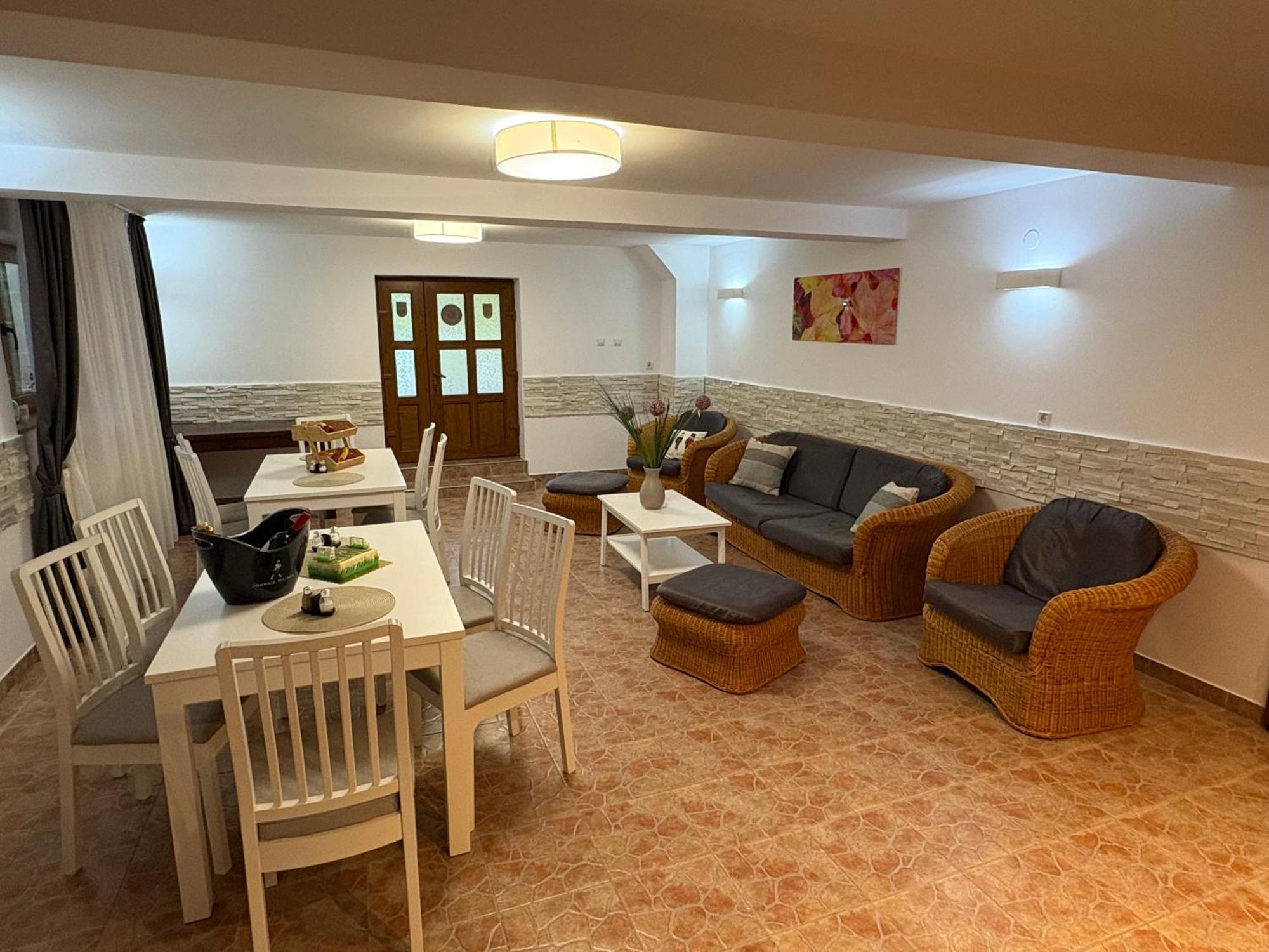 מלון סינאיה Casa Ador מראה חיצוני תמונה